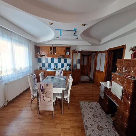 Casa Cu Lavanda Vatra Dornei Luaran gambar